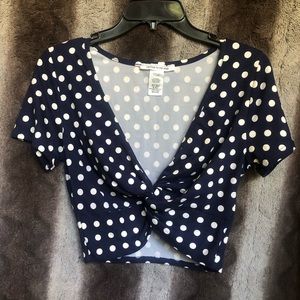 Retro front twist crop top M